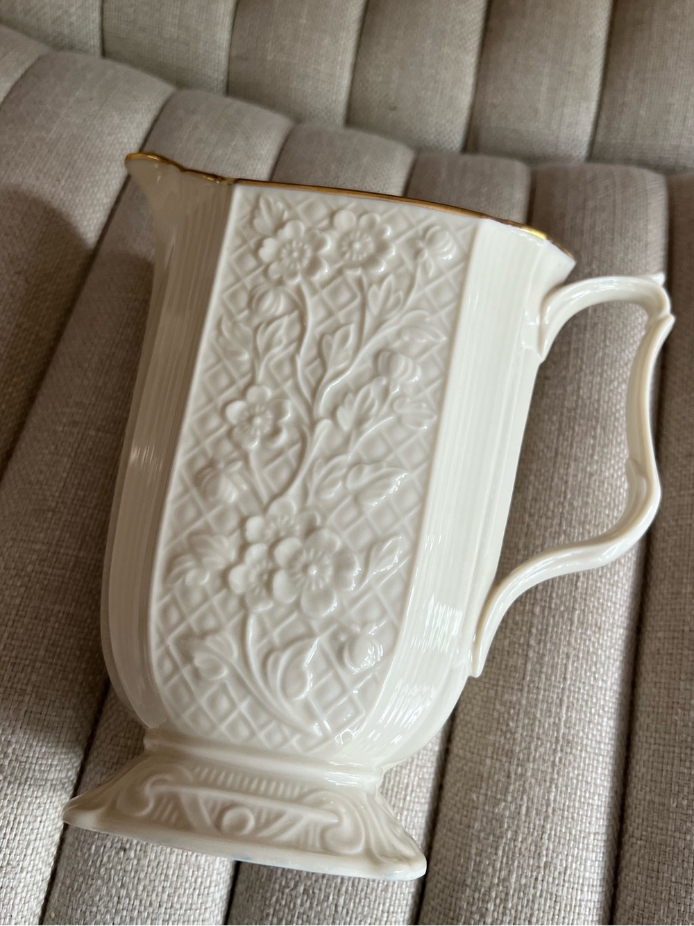 Lenox Carolina Collection Pitcher - Picture 4 of 7